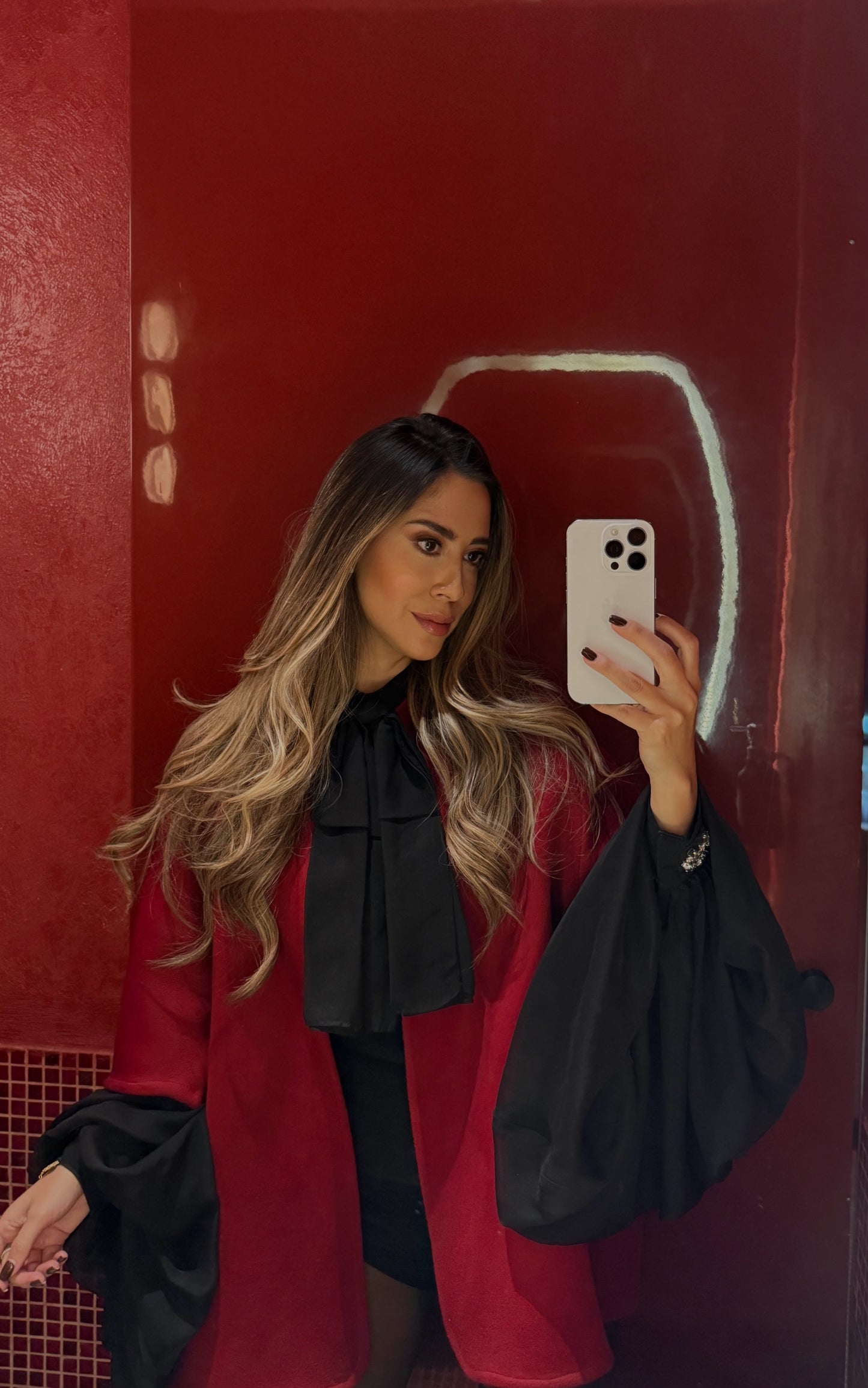 Cashmere Abby red cape